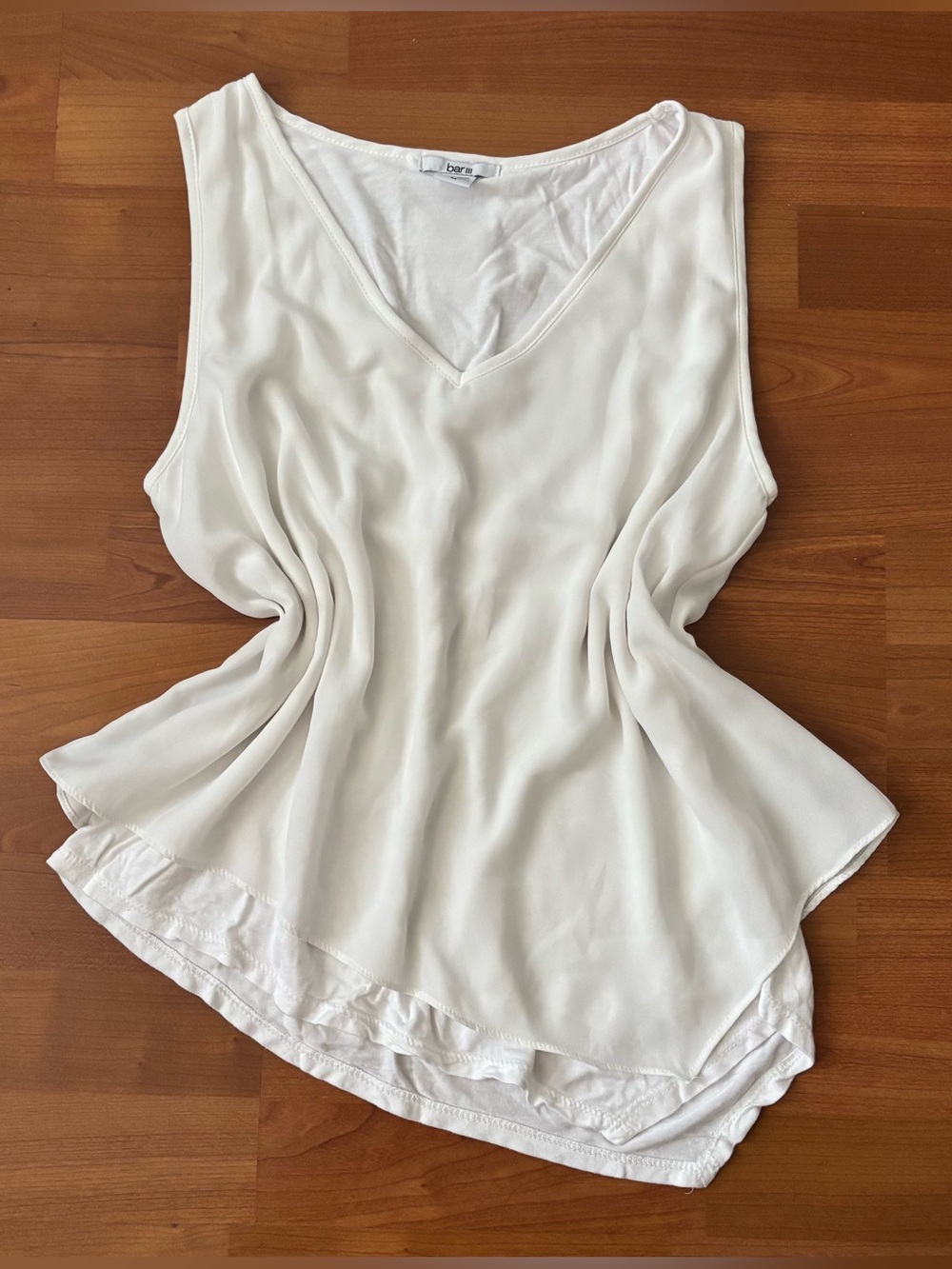 Women’s Bar III white flowy asymmetrical hem tank top size Medium